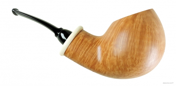 Wolfgang Becker pipe 017 b