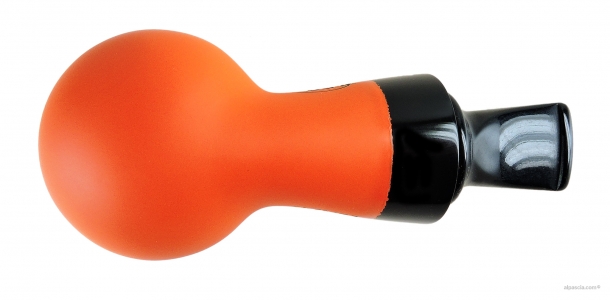 Al Pascia' Curvy Orange Matte 02 - pipe D401 c