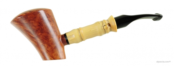 Manù smoking pipe 001a